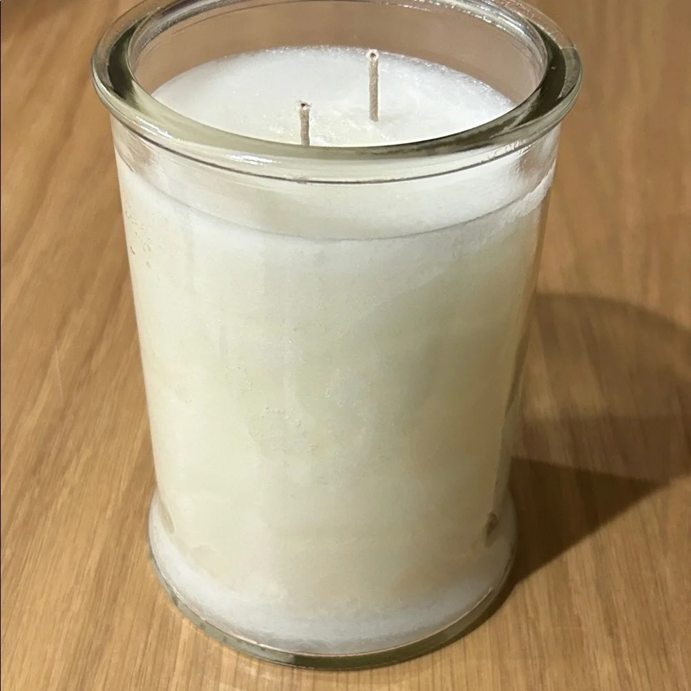 Tuscany Candle Iced Gingerbread Scented Candle Limited Edition - Picture 5 of 16